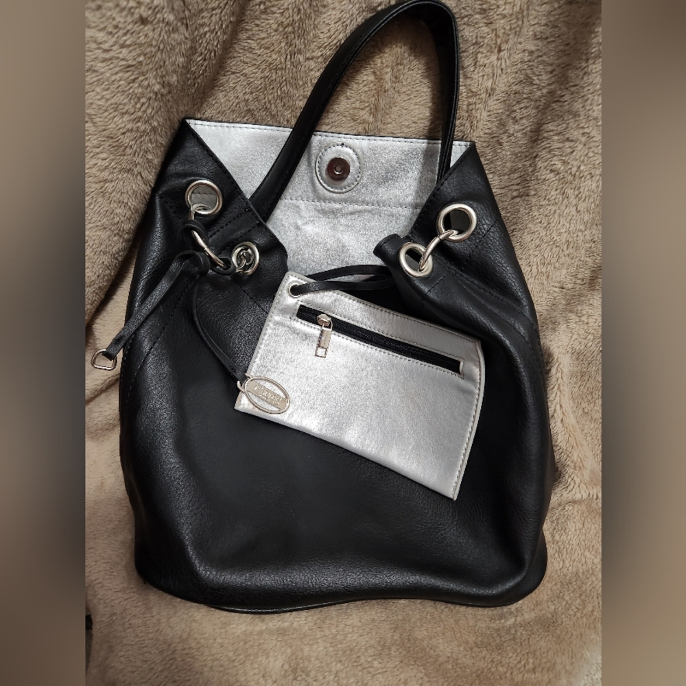 Carlos Santana Leather Bucket Black Bag w Silver Interior & attached small bag